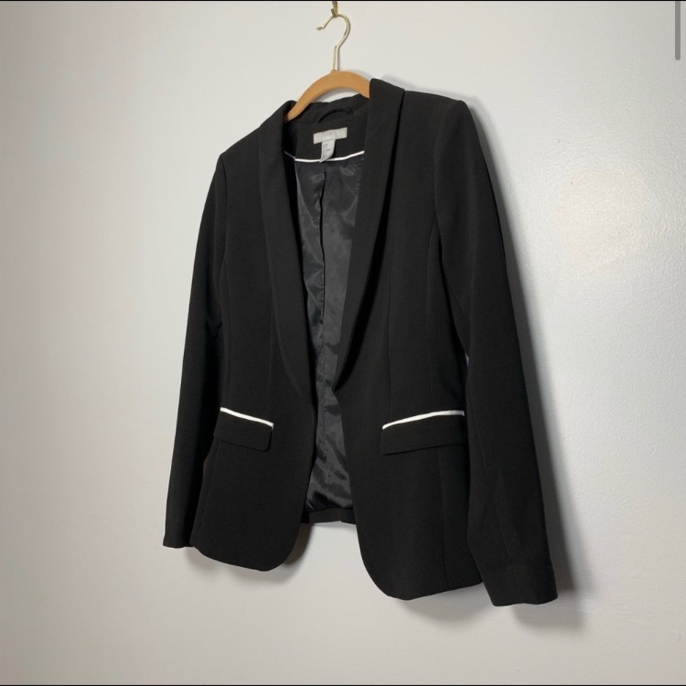 H&M | Black Blazer - Picture 2 of 9
